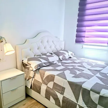 Apartment Con Compartidas L'Hospitalet de Llobregat